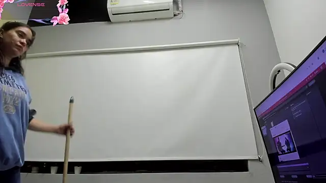  VALERIAGOMEZ online show from 03/27/26, 09:54