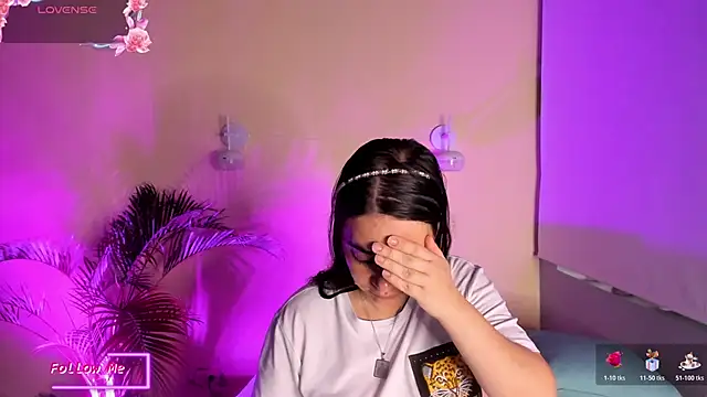  VALERIAGOMEZ online show from 04/13/26, 11:25