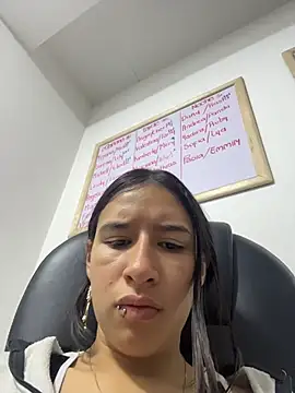 Snapshot of LilyRossi_ chatting on 07/09/26, 12:48 LilyRossi online show from 07/09/26, 12:48