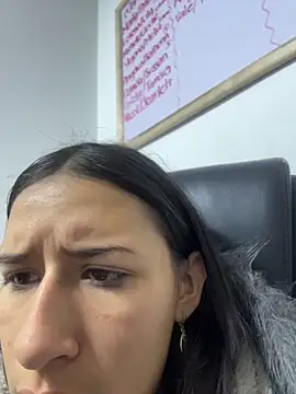 LilyRossi  online show from 06/03/26, 11:44