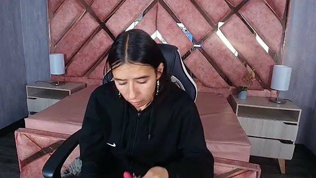 LilyRossi  online show from 05/08/26, 01:26