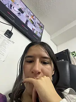 Snapshot of LilyRossi_ chatting on 07/15/26, 12:45 LilyRossi online show from 07/15/26, 12:45