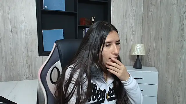 LilyRossi  online show from 05/15/26, 01:53