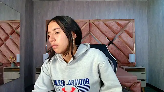 LilyRossi  online show from 05/21/26, 12:35
