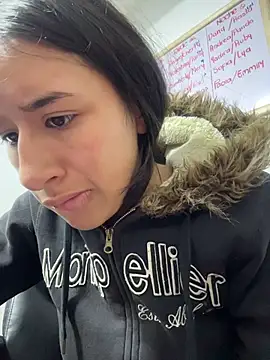 Snapshot of LilyRossi_ chatting on 07/02/26, 12:44 LilyRossi online show from 07/02/26, 12:44
