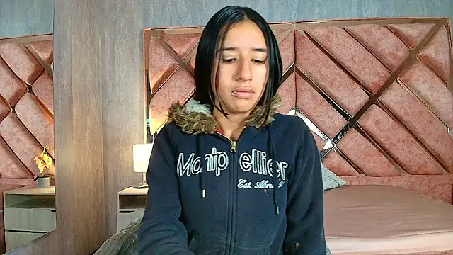 LilyRossi  online show from 04/27/26, 12:14