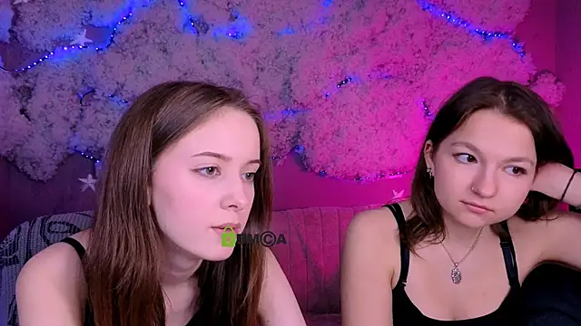 Snapshot of chloe_ley chatting on 04/09/26, 12:44 chloe ley online show from 04/09/26, 12:44