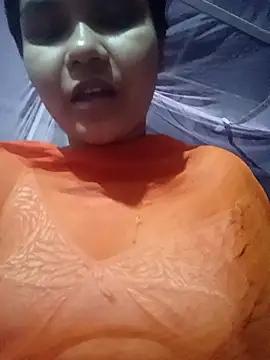 Snapshot of SumonaMoni chatting on 03/01/26, 04:40 SumonaMoni online show from 03/01/26, 04:40