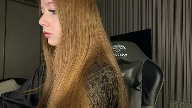 Emily Rass  online show from 03/25/26, 04:50