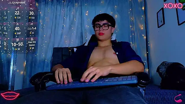 Snapshot of Dantekent chatting on 07/18/26, 12:47 Dantekent online show from 07/18/26, 12:47