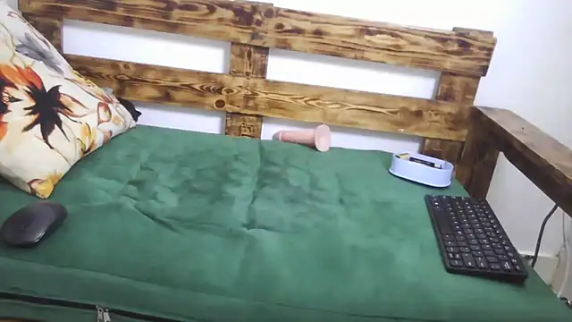 Sassy swee online show from 03/12/26, 03:45