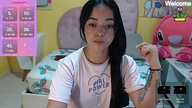 Snapshot of Sophiiee_Gray chatting on 05/01/26, 10:04 Sophiiee Gray online show from 05/01/26, 10:04