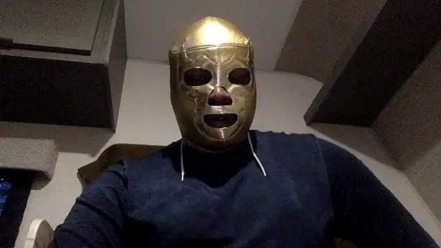 Snapshot of HotRod40 chatting on 03/01/26, 12:49 HotRod40 online show from 03/01/26, 12:49