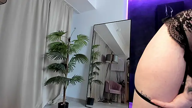 LoraIvone online show from 03/16/26, 08:33