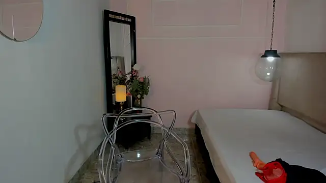 Snapshot of CharlotteKing8 chatting on 02/28/26, 02:06 CharlotteKing8 online show from 02/28/26, 02:06