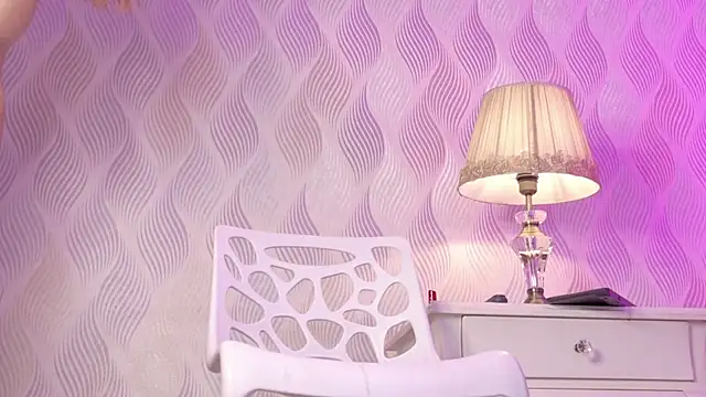 Snapshot of mia_venon chatting on 04/19/26, 06:10 mia venon online show from 04/19/26, 06:10