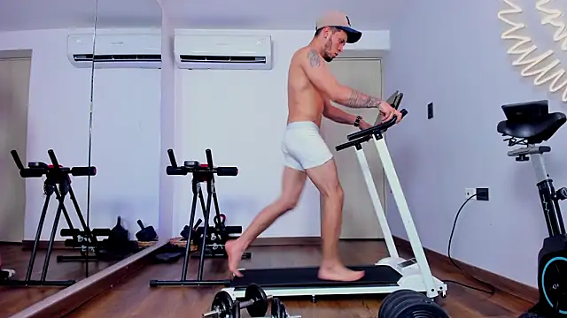 Snapshot of mike_burke chatting on 03/01/26, 07:14 mike burke online show from 03/01/26, 07:14