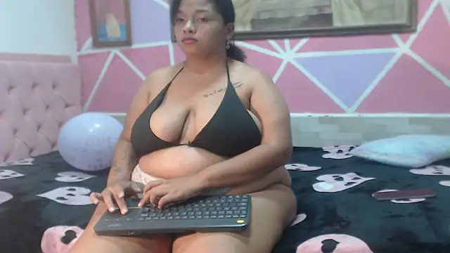 Doll rihana online show from 05/09/26, 02:04