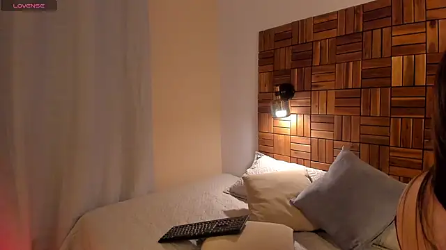 ambaar  1 online show from 04/16/26, 10:12