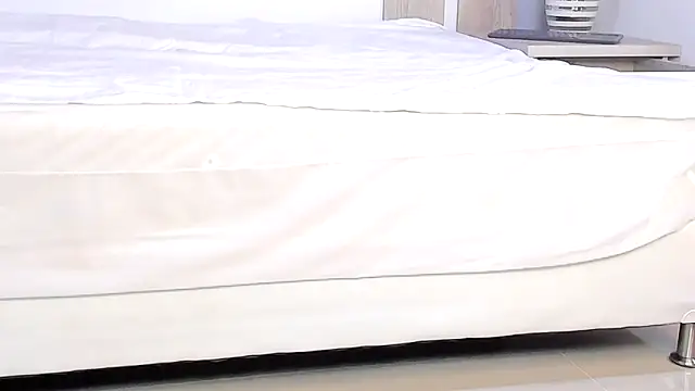 EmilySearss online show from 04/01/26, 07:11