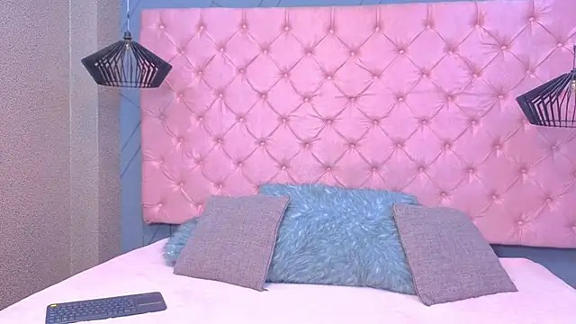 SARA HORNY- online show from 04/09/26, 03:19