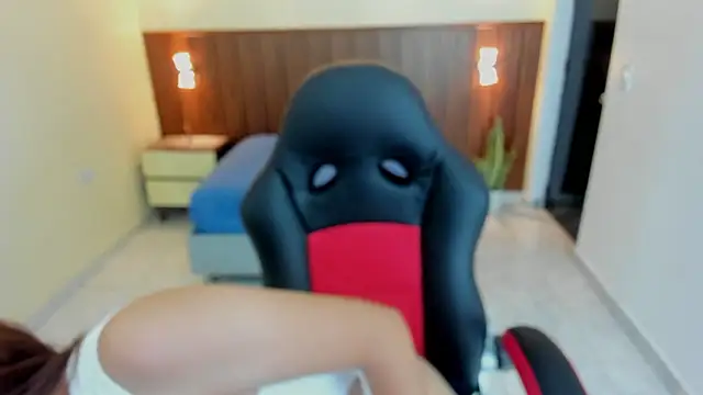 CLARA WARD1 online show from 03/19/26, 07:25