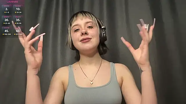 AueshaSimon online show from 03/12/26, 09:02