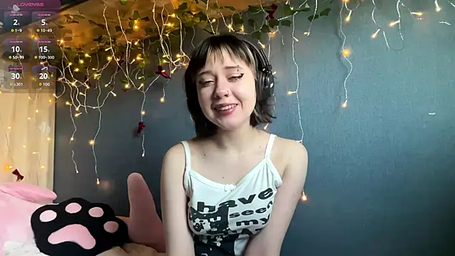 AueshaSimon online show from 04/04/26, 04:19