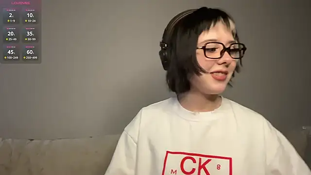 Snapshot of AueshaSimon chatting on 03/04/26, 09:06 AueshaSimon online show from 03/04/26, 09:06