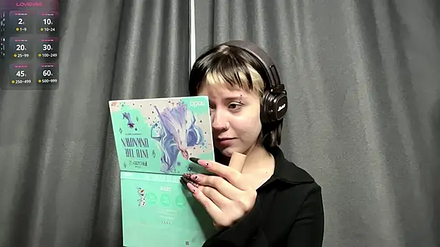 AueshaSimon online show from 03/31/26, 05:09