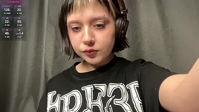 AueshaSimon online show from 03/09/26, 09:02