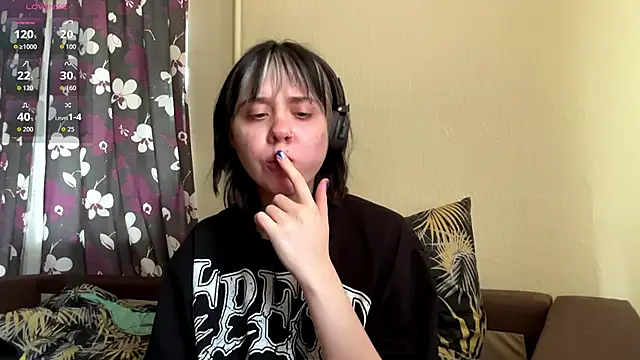 Snapshot of AueshaSimon chatting on 06/11/26, 07:16 AueshaSimon online show from 06/11/26, 07:16