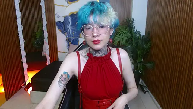 Lyra tay online show from 04/12/26, 11:24