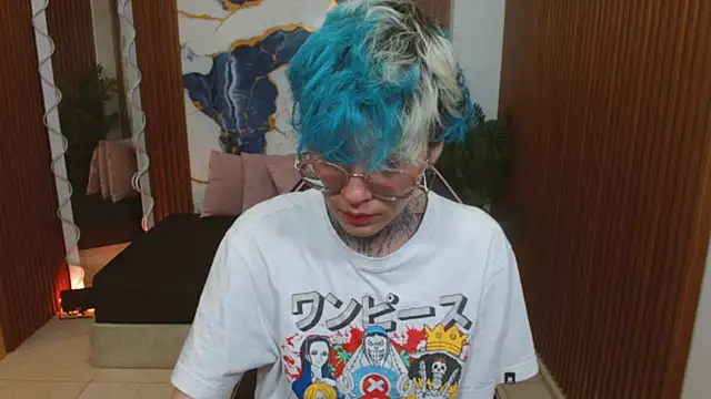 Lyra tay online show from 04/14/26, 08:25