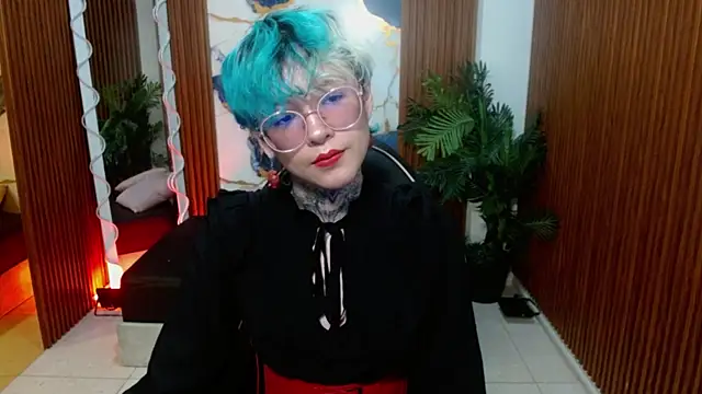 Lyra tay online show from 04/10/26, 07:10