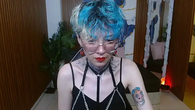 Lyra tay online show from 04/17/26, 07:06