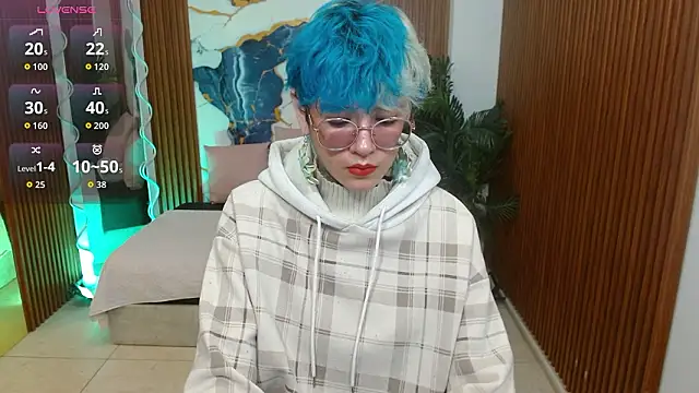 Lyra tay online show from 03/11/26, 08:47