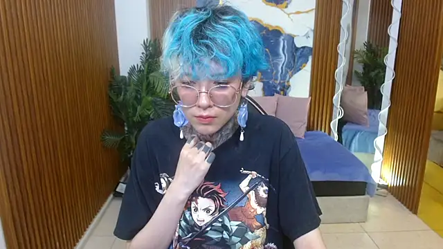 Lyra tay online show from 04/15/26, 08:20