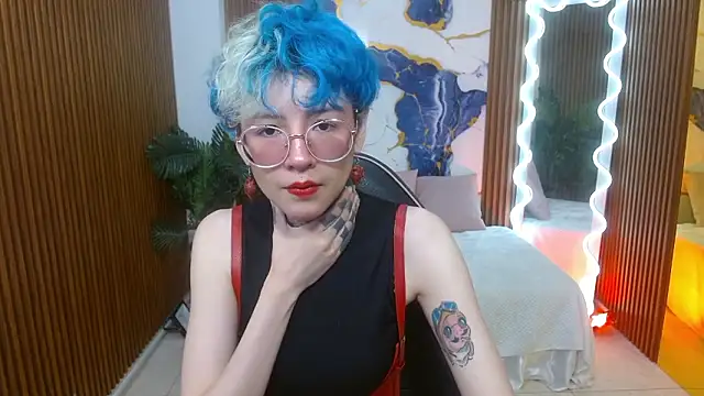 Lyra tay online show from 03/01/26, 12:05