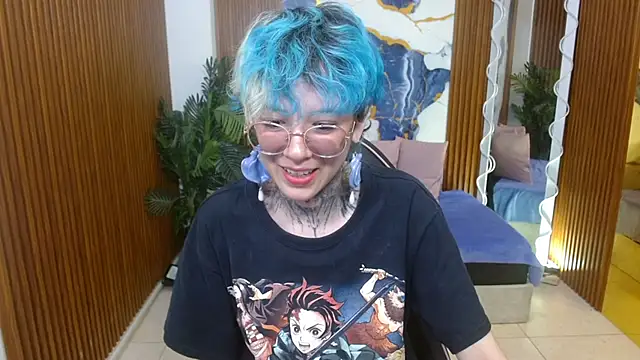 Lyra tay online show from 04/15/26, 07:07