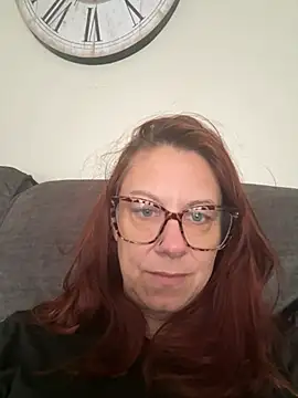 Snapshot of Cara-CurvyUK chatting on 03/03/26, 12:34 Cara-CurvyUK online show from 03/03/26, 12:34