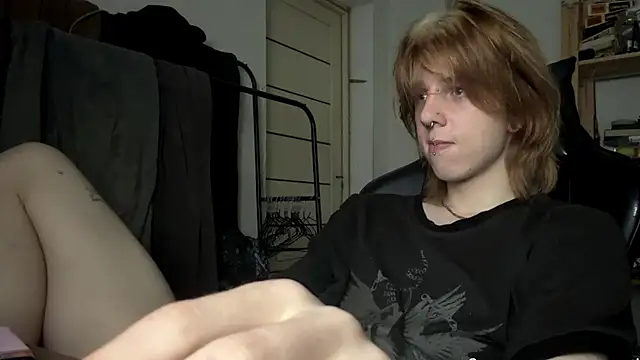 Snapshot of Mark_Shoyer2 chatting on 06/25/26, 11:32 Mark Shoyer2 online show from 06/25/26, 11:32