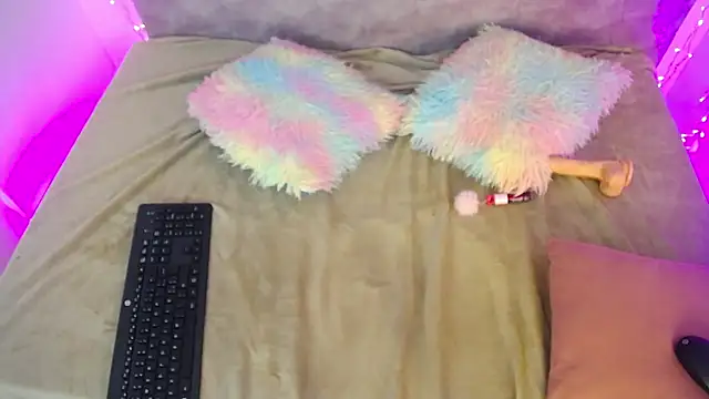 nara kitty online show from 04/11/26, 11:30