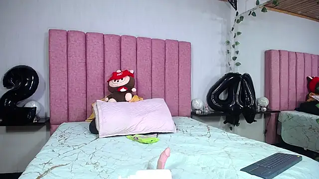 SaraLjordad online show from 04/06/26, 07:48