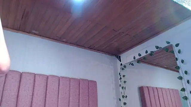 Snapshot of SaraLjordad chatting on 06/27/26, 04:46 SaraLjordad online show from 06/27/26, 04:46