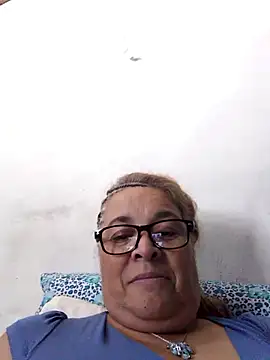 momismilf544 online show from 04/23/26, 06:20