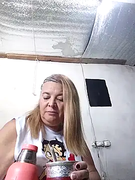 momismilf544 online show from 04/19/26, 03:46