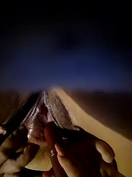 Lareyna1234 online show from 03/06/26, 02:28