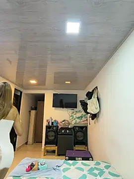 candy-xxx online show from 05/31/26, 07:14