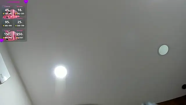Snapshot of camilaa_smith_ chatting on 05/28/26, 08:04 camilaa smith online show from 05/28/26, 08:04